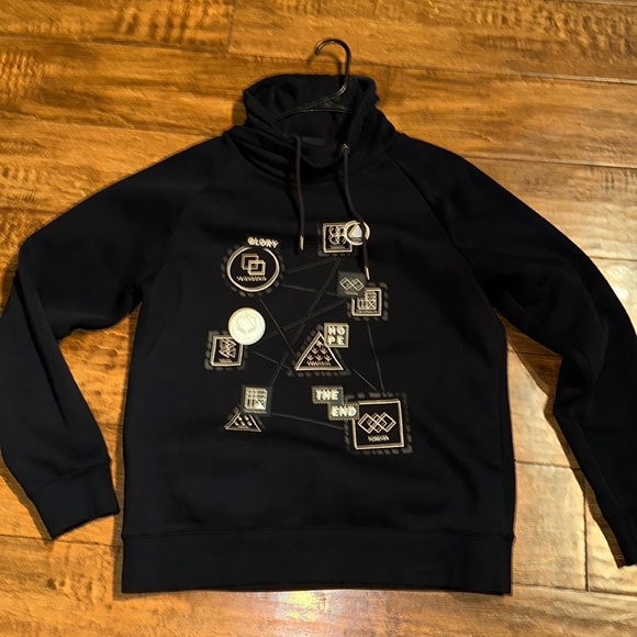 Sweater - Picture 2 of 3